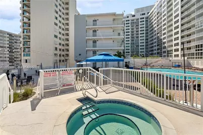 5401 Collins Ave #513, Miami Beach, FL 33140 - Photo 8