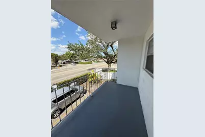 3100 W Flagler St #203, Miami, FL 33135 - Photo 12