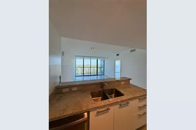 601 NE 36th St #1205, Miami, FL 33137 - Photo 6
