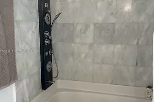 601 NE 36th St, Miami, FL 33137 - Photo 14