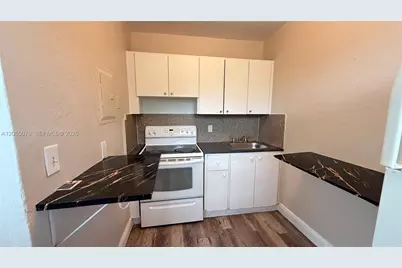 6901 NW 8th Ave, Miami, FL 33150 - Photo 22
