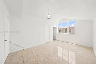 5255 W 26th Ct, Hialeah, FL 33016 - Photo 18