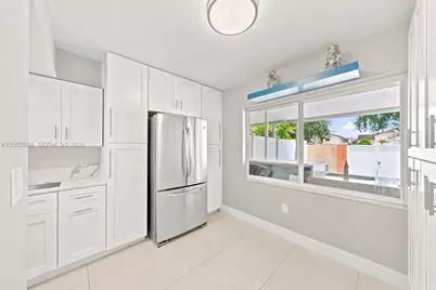 5255 W 26th Ct #803, Hialeah, FL 33016 - Photo 2