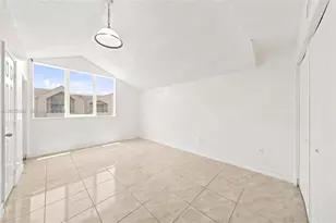 5255 W 26th Ct, Hialeah, FL 33016 - Photo 16