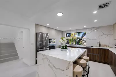 210 NE 107th St, Miami Shores, FL 33161 - Photo 4