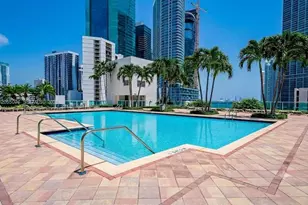 31 SE 5th St, Miami, FL 33131 - Photo 22