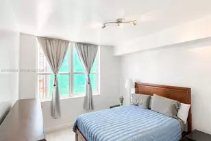 31 SE 5th St, Miami, FL 33131 - Photo 16