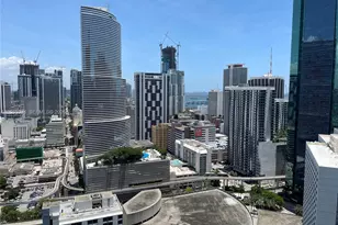 31 SE 5th St, Miami, FL 33131 - Photo 14