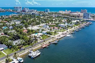 803 N Southlake Dr, Hollywood, FL 33019 - Photo 4