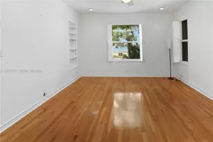 803 N Southlake Dr, Hollywood, FL 33019 - Photo 18