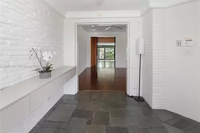 803 N Southlake Dr, Hollywood, FL 33019 - Photo 20