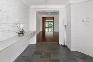 803 N Southlake Dr, Hollywood, FL 33019 - Photo 20