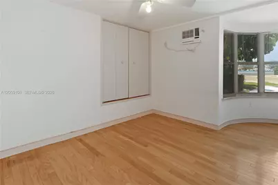 803 N Southlake Dr, Hollywood, FL 33019 - Photo 32