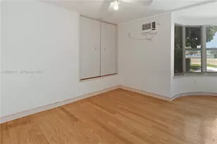 803 N Southlake Dr, Hollywood, FL 33019 - Photo 32