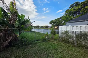 5307 NW 93rd Ave, Sunrise, FL 33351 - Photo 12