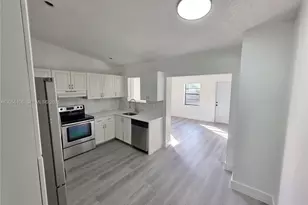 5307 NW 93rd Ave, Sunrise, FL 33351 - Photo 4