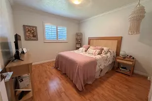 5721 SW 59th Pl, South Miami, FL 33143 - Photo 16
