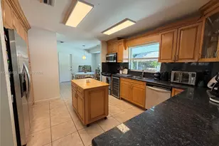 5721 SW 59th Pl, South Miami, FL 33143 - Photo 4