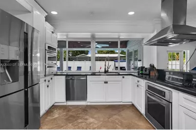 3321 N 37th St, Hollywood, FL 33021 - Photo 10