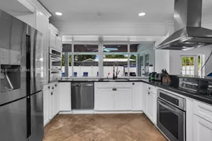 3321 N 37th St, Hollywood, FL 33021 - Photo 10