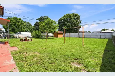 636 E 48th St, Hialeah, FL 33013 - Photo 26
