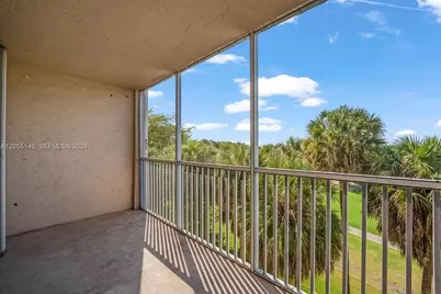 250 Jacaranda Dr #508, Plantation, FL 33324 - Photo 28