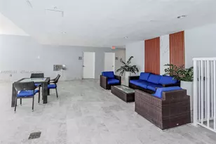 170 SE 14th St, Miami, FL 33131 - Photo 18