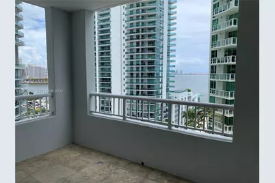 170 SE 14th St #1402, Miami, FL 33131 - Photo 12