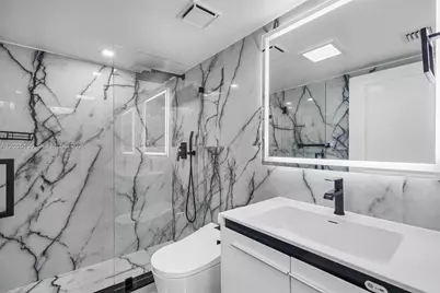1623 Collins Ave #716, Miami Beach, FL 33139 - Photo 18