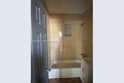 970 NE 133rd St #972, North Miami, FL 33161 - Photo 20