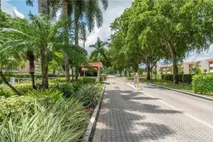 8900 Washington Blvd, Pembroke Pines, FL 33025 - Photo 8