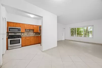 1420 16th St #1, Miami Beach, FL 33139 - Photo 1