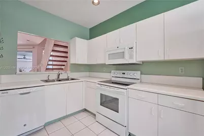 4025 Fern Forest Rd, Cooper City, FL 33026 - Photo 10