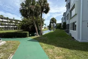 1660 NE 191st St, Miami, FL 33179 - Photo 12
