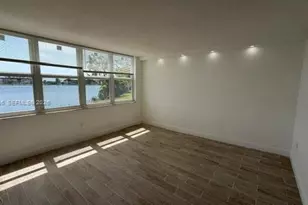 1660 NE 191st St, Miami, FL 33179 - Photo 4