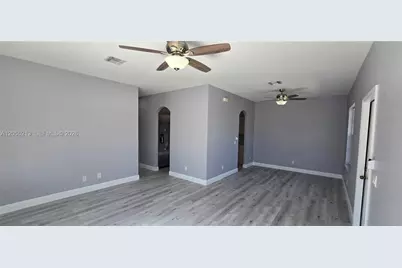 4580 24th Place SW #B, Naples, FL 34116 - Photo 4