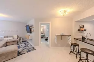 10451 W Broward Blvd, Plantation, FL 33324 - Photo 4