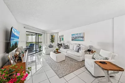 7468 Fairfax Dr #302, Tamarac, FL 33321 - Photo 8