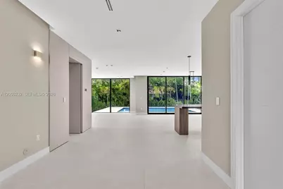 6020 Alton Rd, Miami Beach, FL 33140 - Photo 18