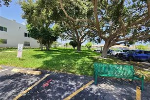 505 Normandy K, Delray Beach, FL 33484 - Photo 2