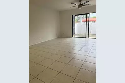 11622 NW 11th St, Pembroke Pines, FL 33026 - Photo 1