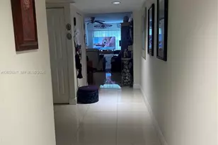 1000 SW 125th Ave, Pembroke Pines, FL 33027 - Photo 4