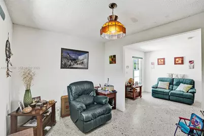 3170 SW 26th St, Miami, FL 33133 - Photo 10