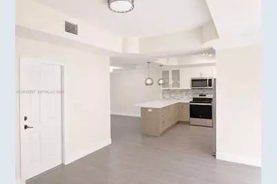 8423 S NW 138th Terrace #2802, Miami Lakes, FL 33016 - Photo 2