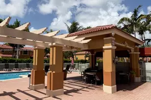 8423 S NW 138th Terrace, Miami Lakes, FL 33016 - Photo 18