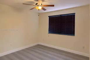8423 S NW 138th Terrace, Miami Lakes, FL 33016 - Photo 8