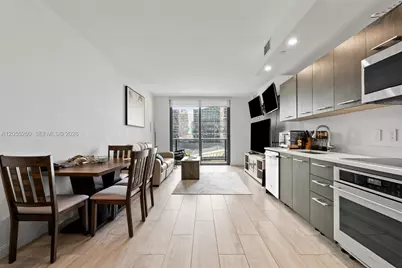 45 SW 9th St #1109, Miami, FL 33130 - Photo 2