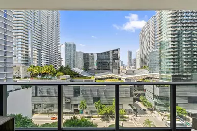 45 SW 9th St #1109, Miami, FL 33130 - Photo 8