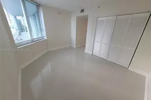 325 S Biscayne Blvd, Miami, FL 33131 - Photo 16