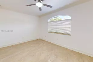 6265 W 10th Ave, Hialeah, FL 33012 - Photo 18